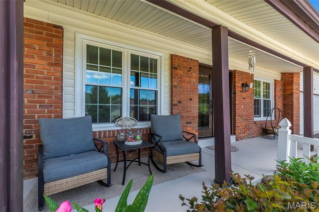556 Spragues Mill Court, Ballwin, MO 63011