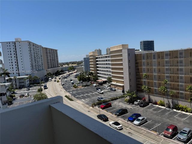 401 Golden Isles Dr 701, Hallandale Beach, FL 33009