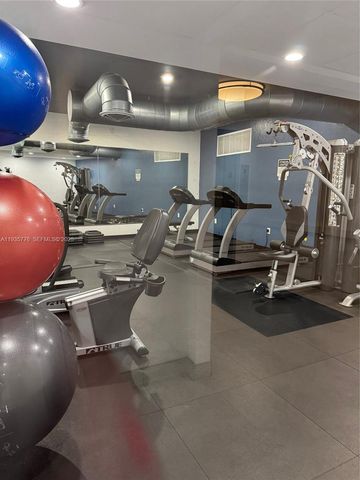 401 Golden Isles Dr 701, Hallandale Beach, FL 33009