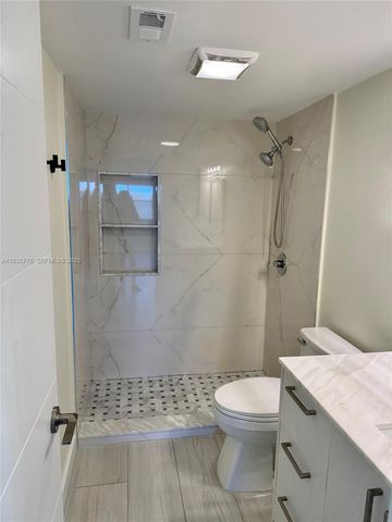 401 Golden Isles Dr 701, Hallandale Beach, FL 33009