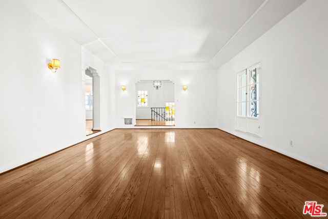 361 N Mansfield Avenue, Los Angeles, CA 90036