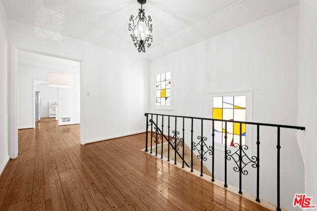 361 N Mansfield Avenue, Los Angeles, CA 90036