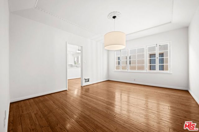 361 N Mansfield Avenue, Los Angeles, CA 90036