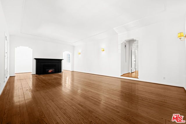 361 N Mansfield Avenue, Los Angeles, CA 90036