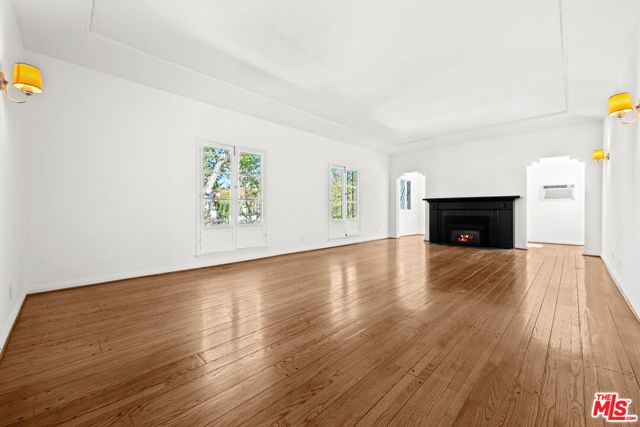 361 N Mansfield Avenue, Los Angeles, CA 90036