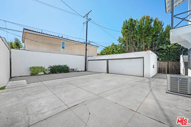 361 N Mansfield Avenue, Los Angeles, CA 90036