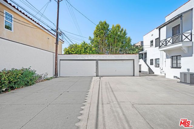 361 N Mansfield Avenue, Los Angeles, CA 90036