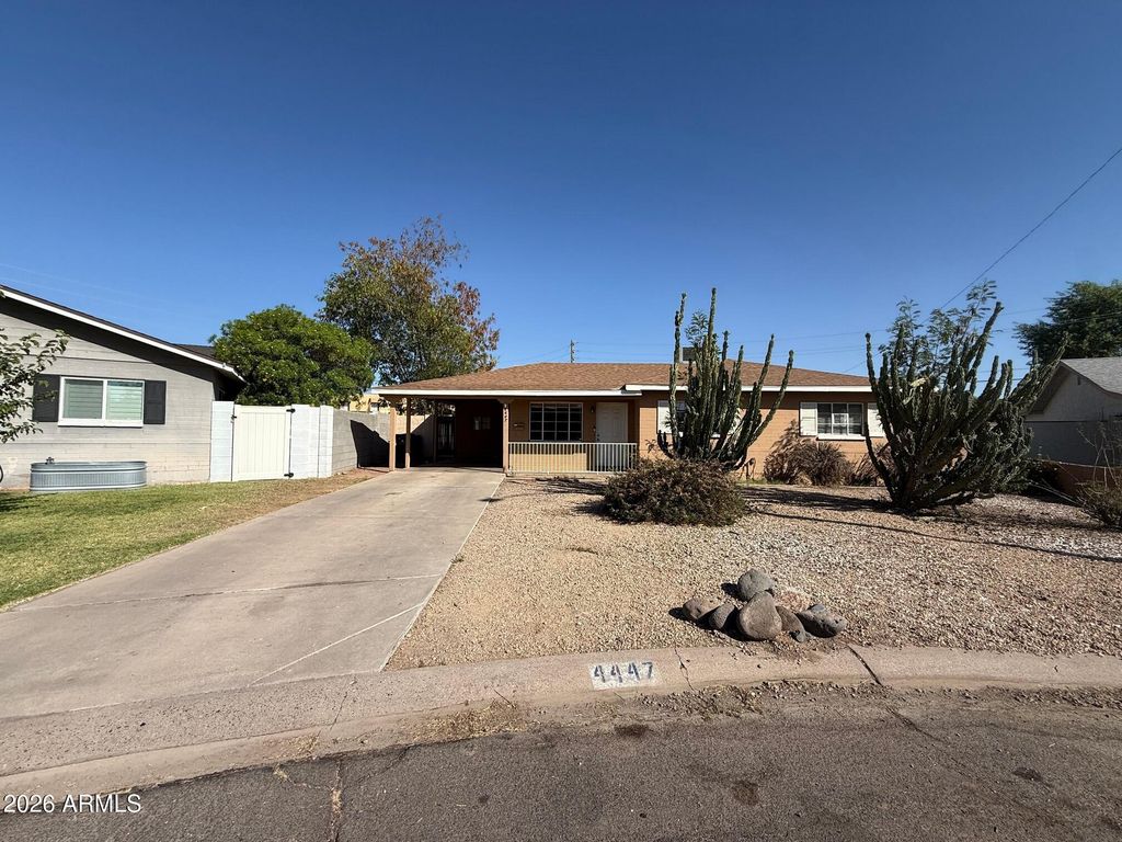 4447 E ALMERIA Road, Phoenix, AZ 85008