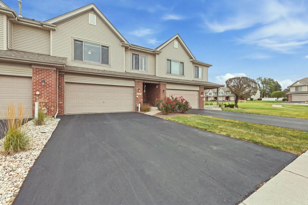 8234 Auburn Lane, Frankfort, IL 60423 — photo 2