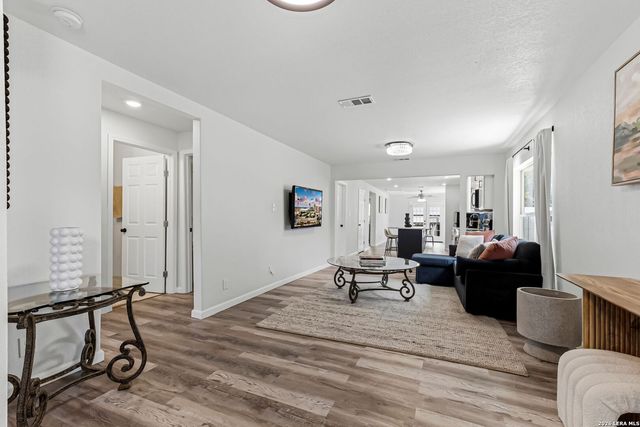230 Oelkers, San Antonio, TX 78204