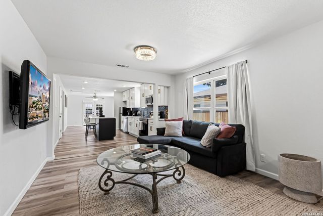 230 Oelkers, San Antonio, TX 78204