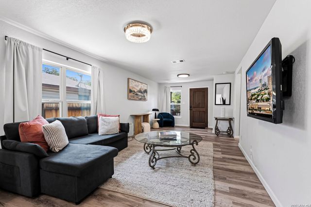 230 Oelkers, San Antonio, TX 78204