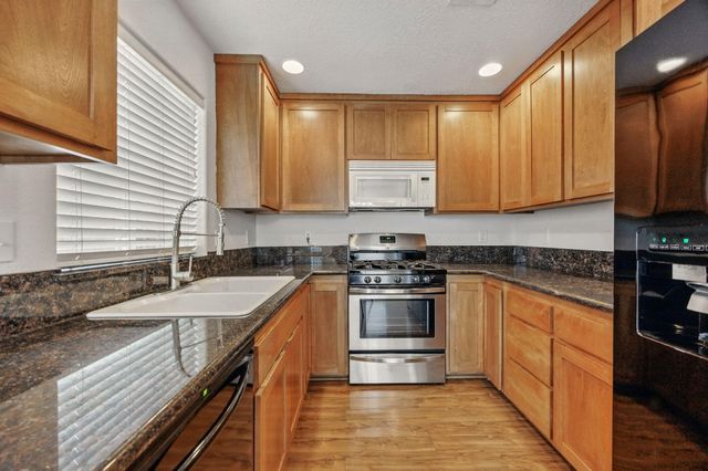 317 SW Bayou Place, Grants Pass, OR 97526