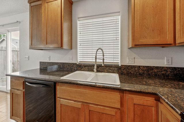 317 SW Bayou Place, Grants Pass, OR 97526