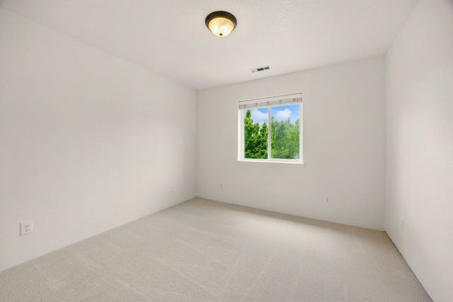 317 SW Bayou Place, Grants Pass, OR 97526