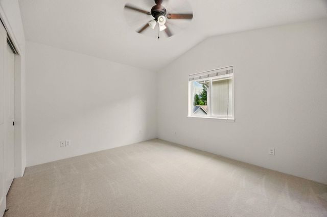 317 SW Bayou Place, Grants Pass, OR 97526