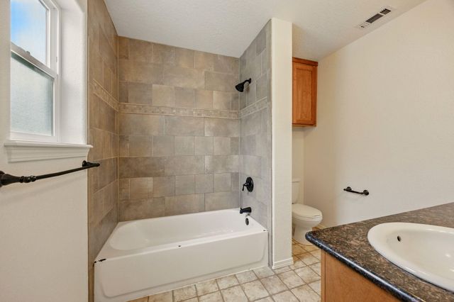 317 SW Bayou Place, Grants Pass, OR 97526