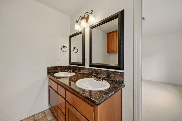 317 SW Bayou Place, Grants Pass, OR 97526