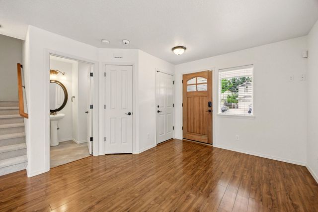 317 SW Bayou Place, Grants Pass, OR 97526