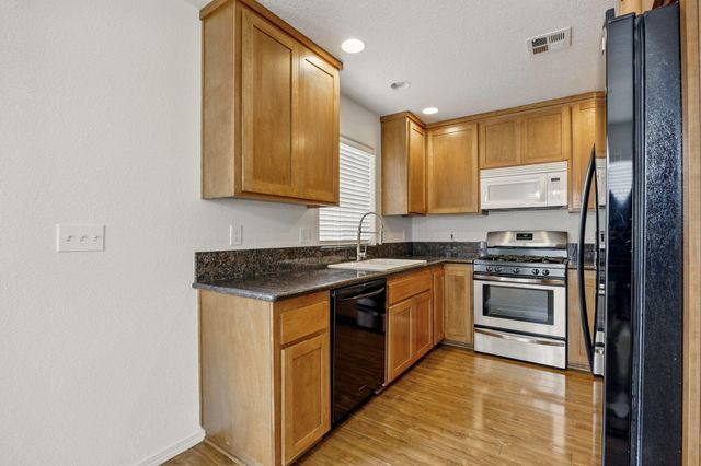 317 SW Bayou Place, Grants Pass, OR 97526