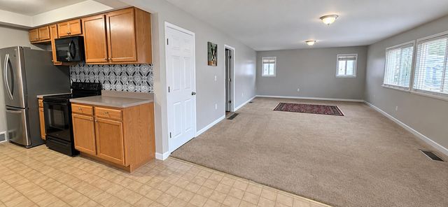 9994 E Clements Circle, Livonia City, MI 48150