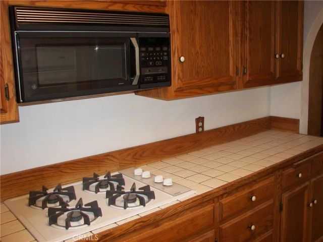 21636 Sawpit Canyon, Cedarpines Park, CA 92322