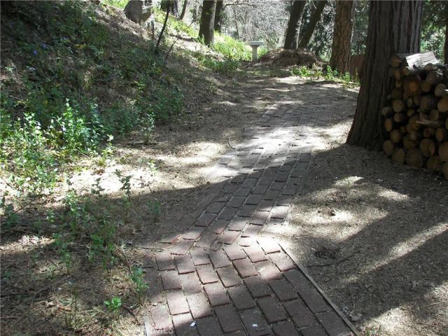 21636 Sawpit Canyon, Cedarpines Park, CA 92322