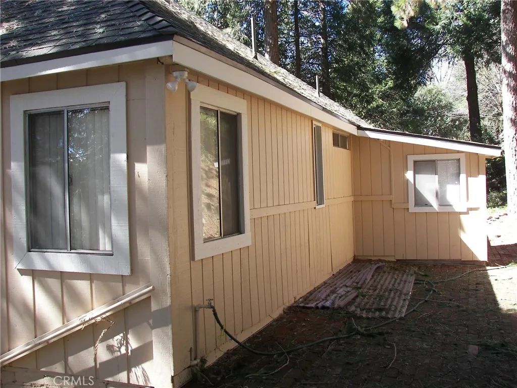 21636 Sawpit Canyon, Cedarpines Park, CA 92322