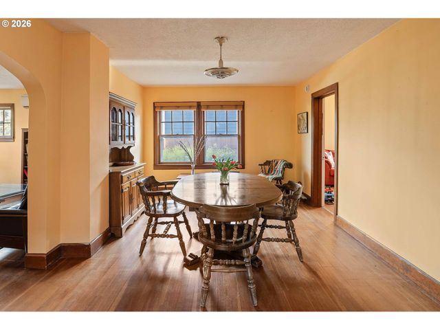 1638 BIRCH St, Forest Grove, OR 97116