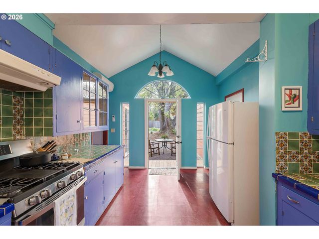 1638 BIRCH St, Forest Grove, OR 97116