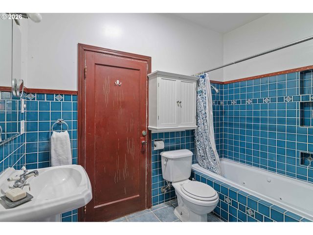 1638 BIRCH St, Forest Grove, OR 97116