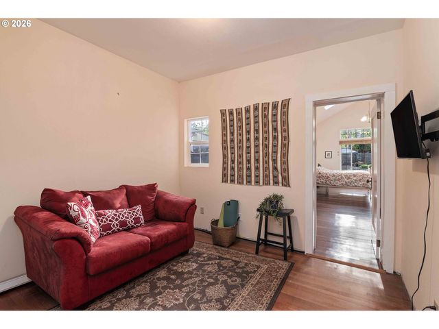 1638 BIRCH St, Forest Grove, OR 97116