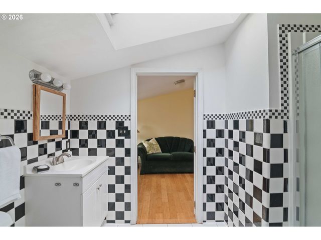 1638 BIRCH St, Forest Grove, OR 97116