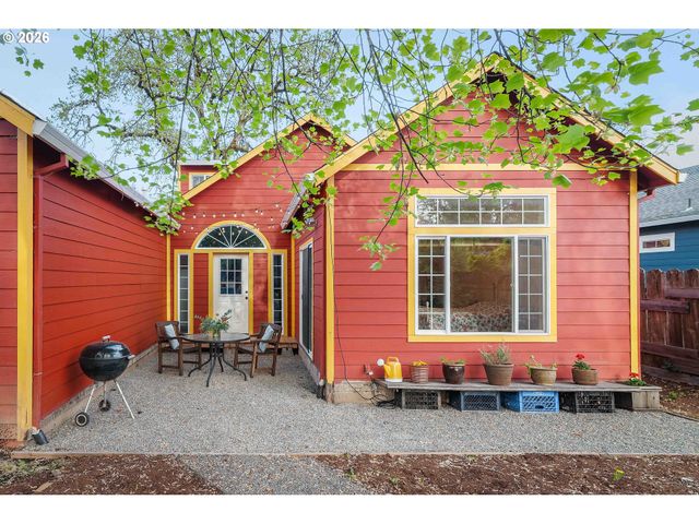 1638 BIRCH St, Forest Grove, OR 97116