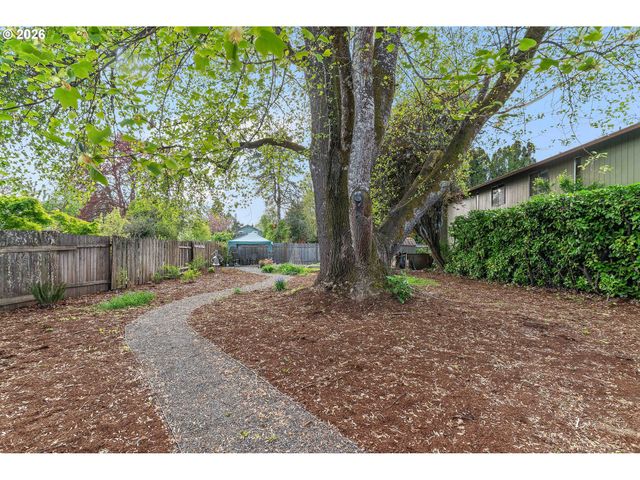 1638 BIRCH St, Forest Grove, OR 97116