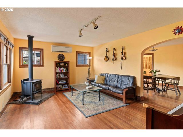 1638 BIRCH St, Forest Grove, OR 97116