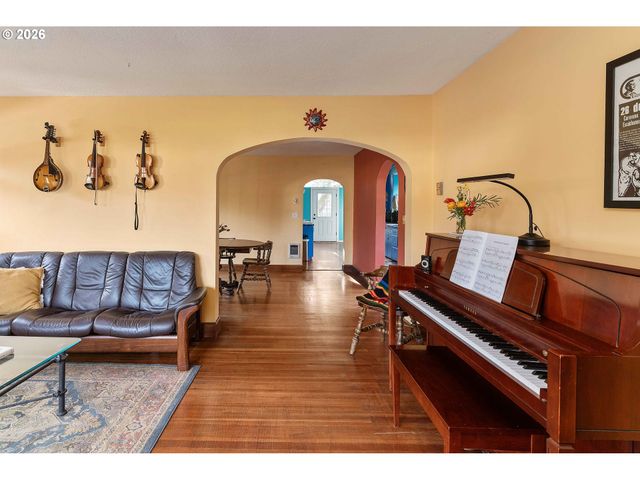 1638 BIRCH St, Forest Grove, OR 97116