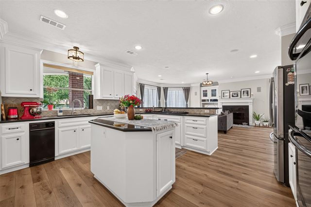 3019 S Saddlebrook Lane, Katy, TX 77494