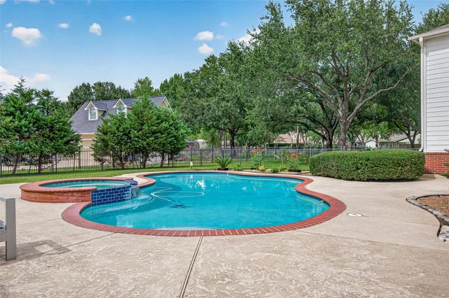 3019 S Saddlebrook Lane, Katy, TX 77494