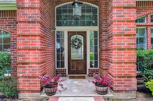 3019 S Saddlebrook Lane, Katy, TX 77494