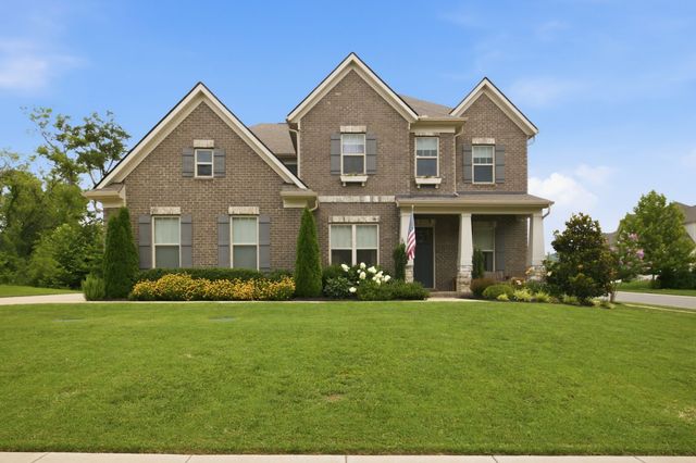 3229 Chase Point Dr, Franklin, TN 37067
