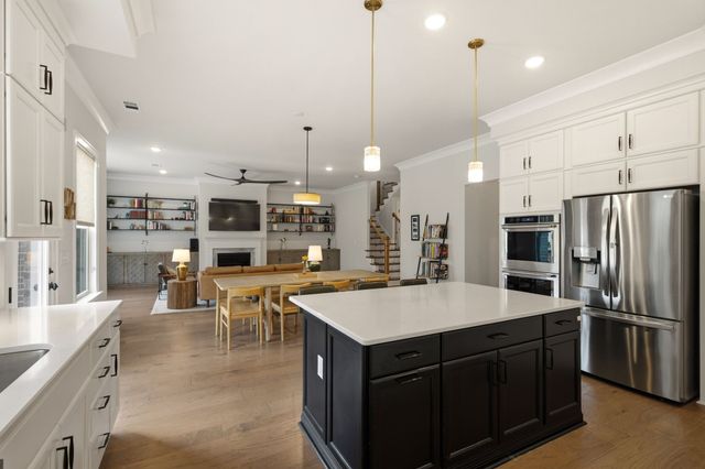 3229 Chase Point Dr, Franklin, TN 37067