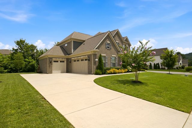 3229 Chase Point Dr, Franklin, TN 37067