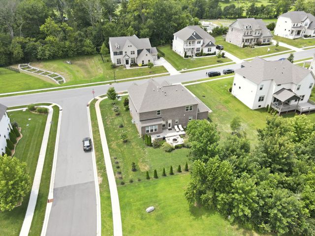 3229 Chase Point Dr, Franklin, TN 37067