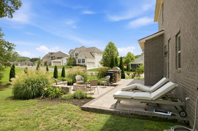3229 Chase Point Dr, Franklin, TN 37067