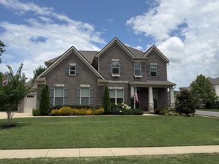 3229 Chase Point Dr, Franklin, TN 37067