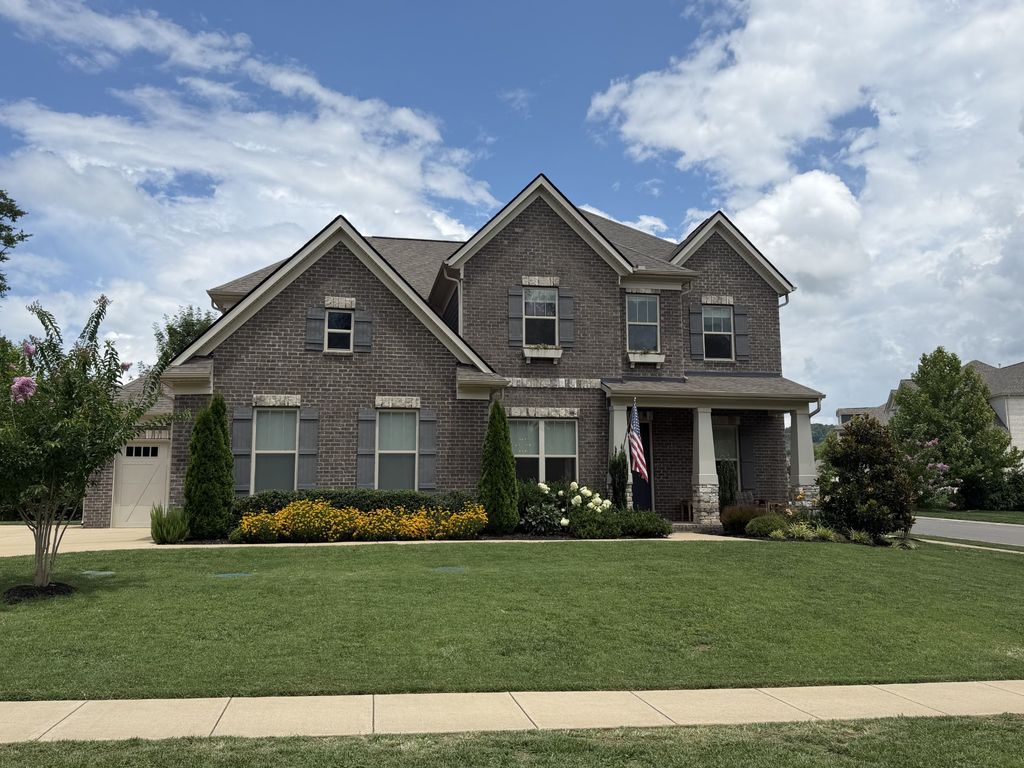 3229 Chase Point Dr, Franklin, TN 37067