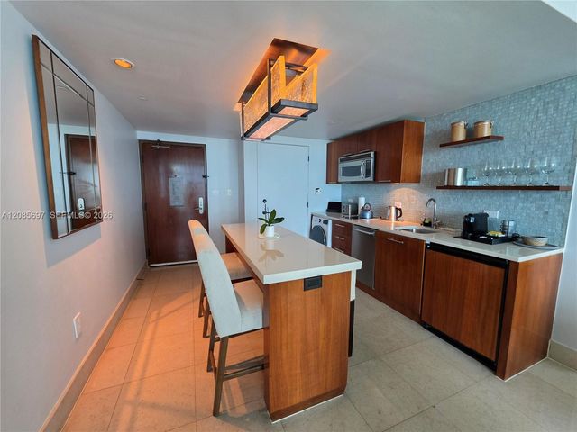 6801 Collins Avenue 1014 Legal 1004 Door, Miami Beach, FL 33141
