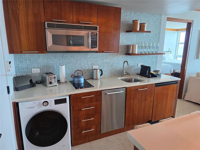 6801 Collins Avenue 1014 Legal 1004 Door, Miami Beach, FL 33141