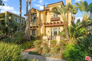 941 11th Street 2, Santa Monica, CA 90403